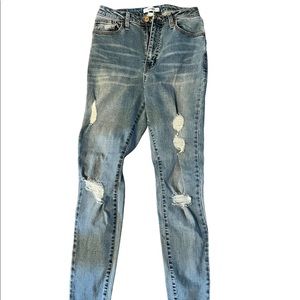 Woman’s Forever 21 jeans size 28